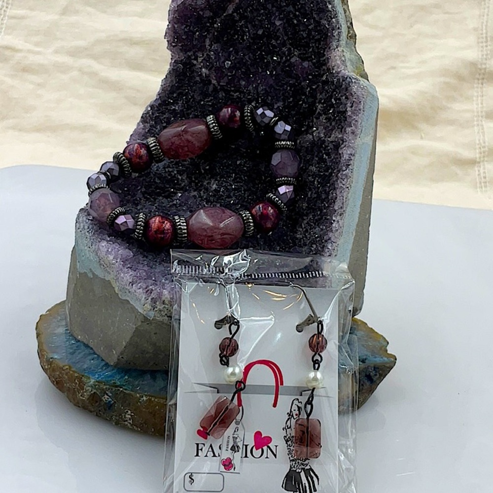Premier Designs 7” Bracelet With Purple, Pink & Rose Colored Beads & Earrings - Picture 2 of 5